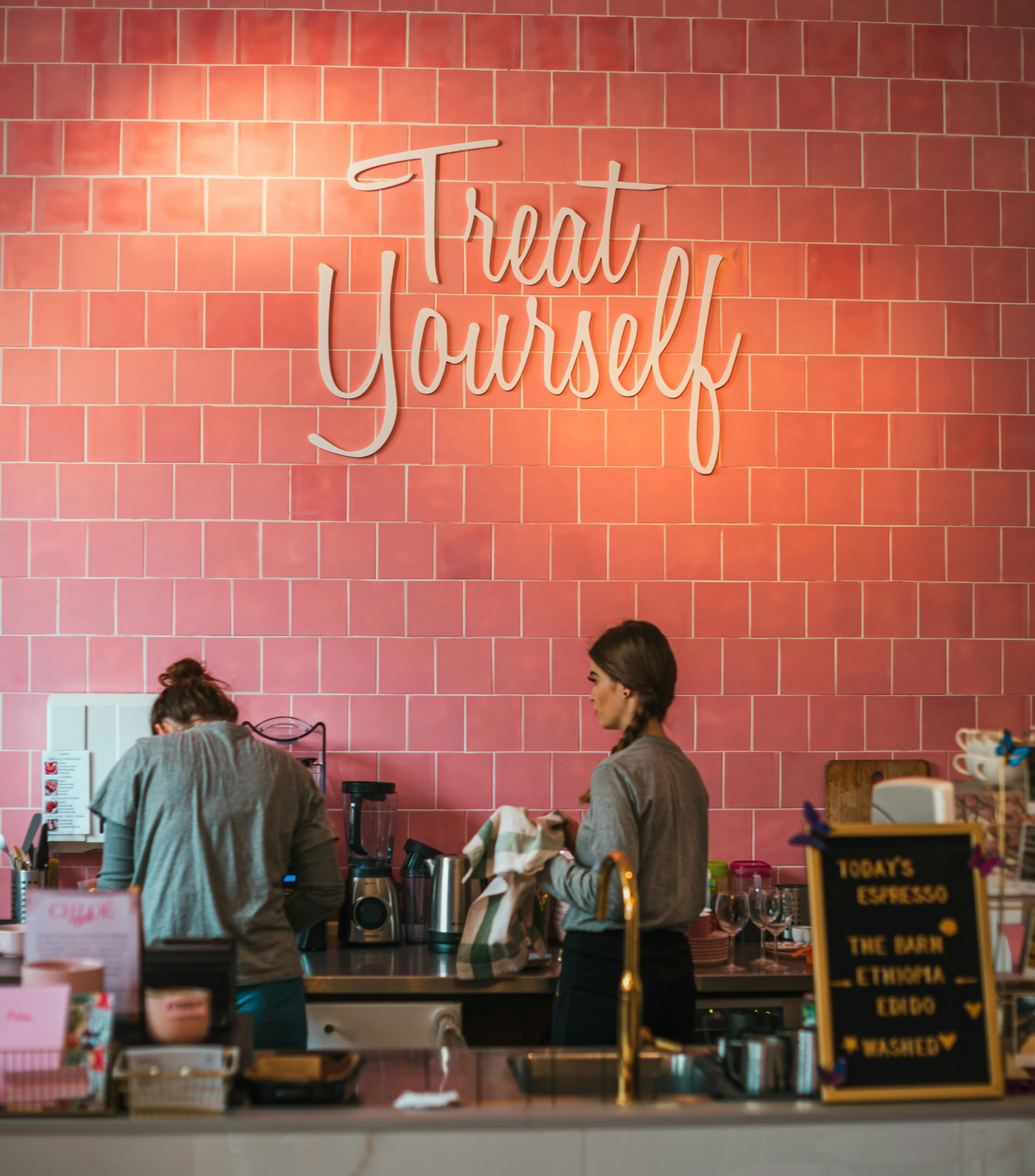 Café mit Text Treat yourself